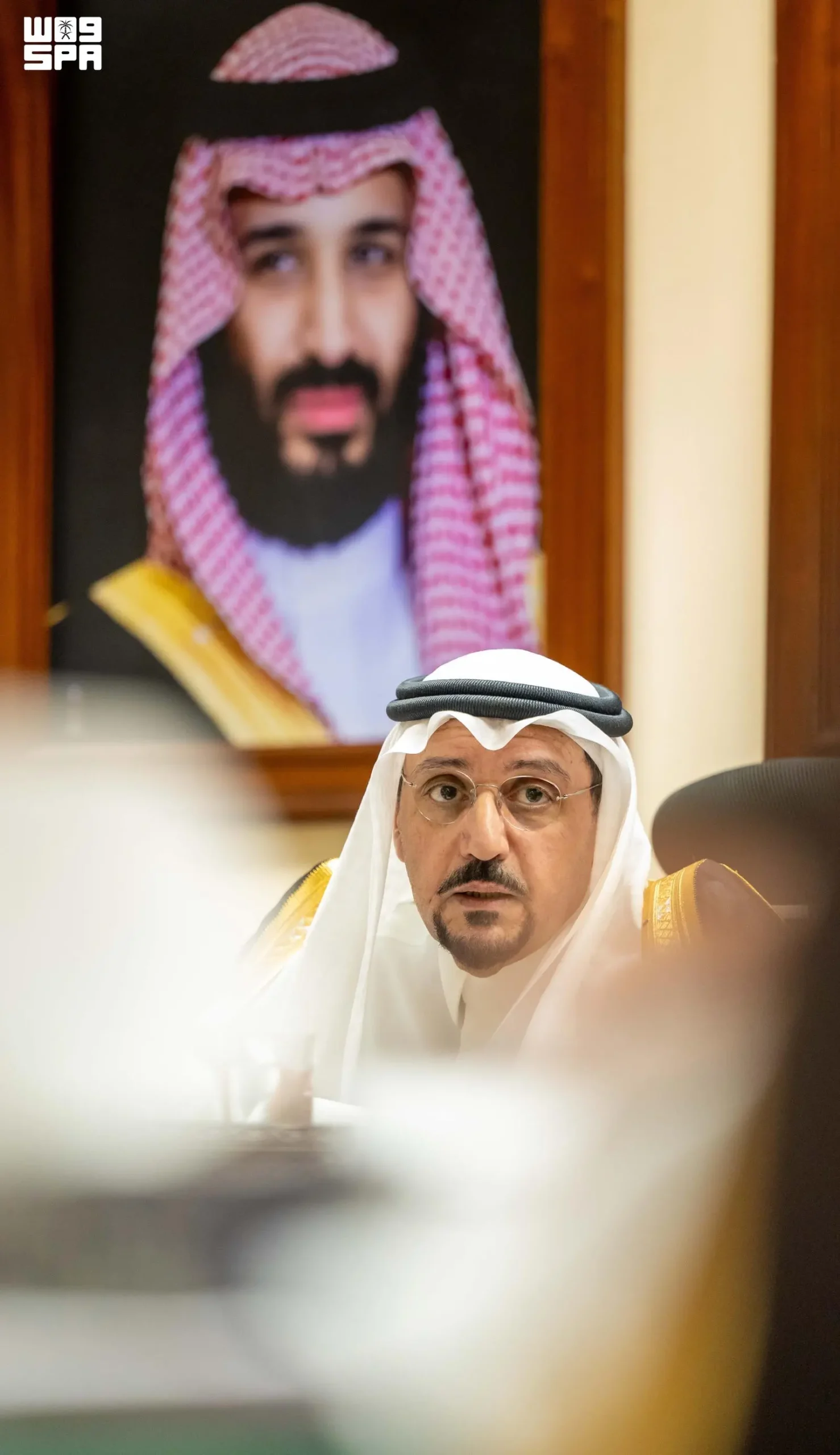 أمير منطقة القصيم يرأس اجتماع اللجنة العليا لموسم تمور عنيزة الدولي ...